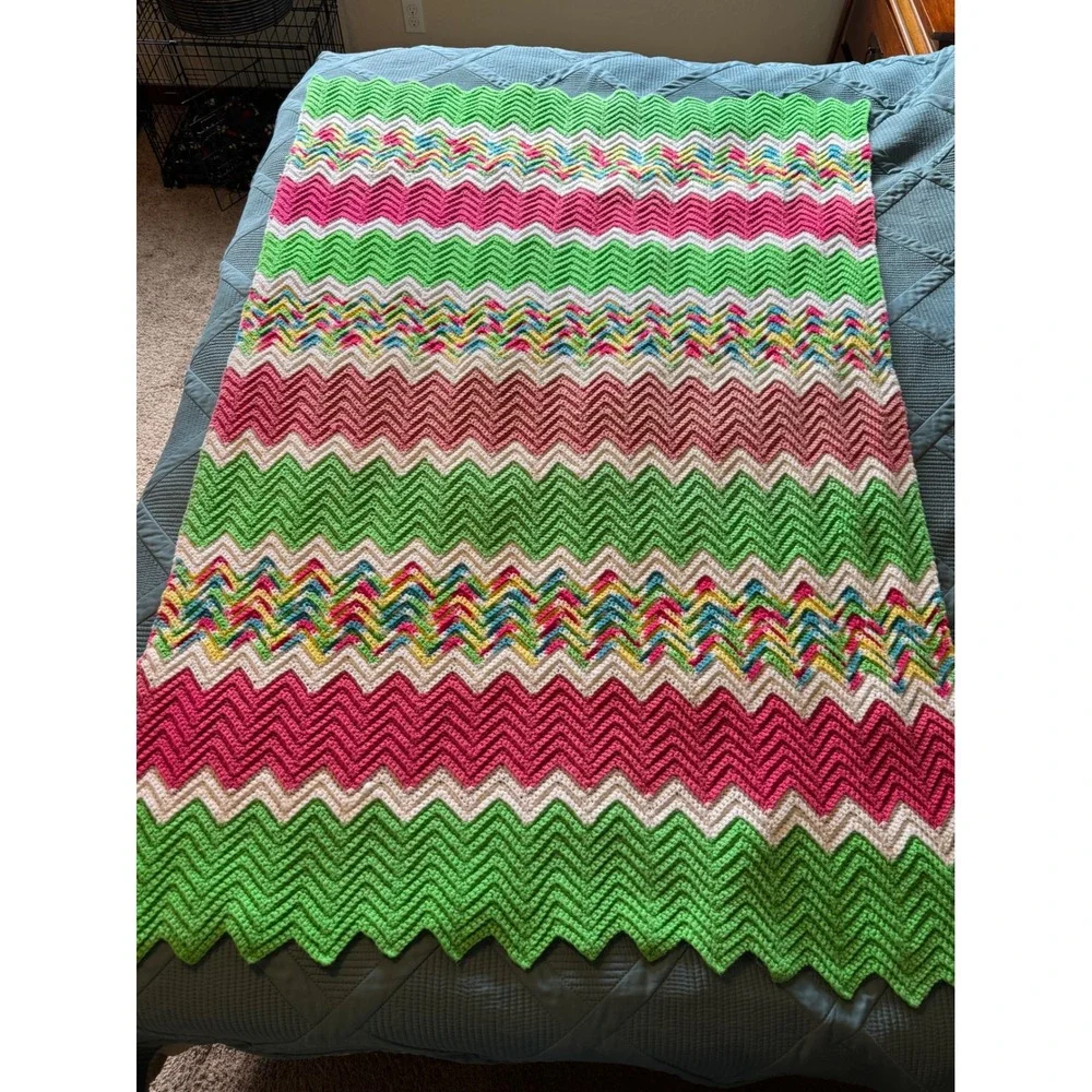 Vintage Handmade Crochet Afghan Blanket Chevron Zig Zag Ripple Green Pink Multi